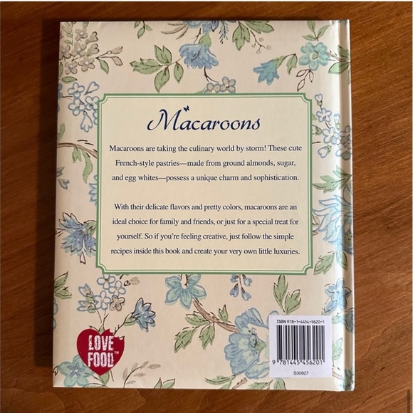 CUPCAKES COOKBOOK, MACAROONS COOKBOOK, PURE VANILLA COOKBOOK (ALL 3 HARDBACK) - Picture 10 of 15